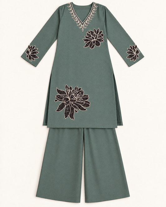Green fandi silk coord set with pearl work